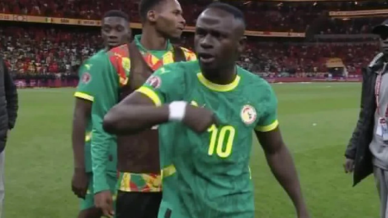 تدخل ساديو ماني.. كيف أنقذ قائد السنغال نهائي كأس أمم إفريقيا من الانسحاب؟